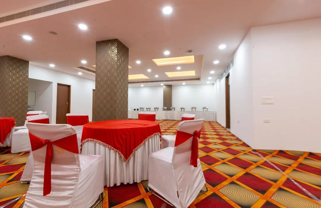 Hotel The Luxem-1