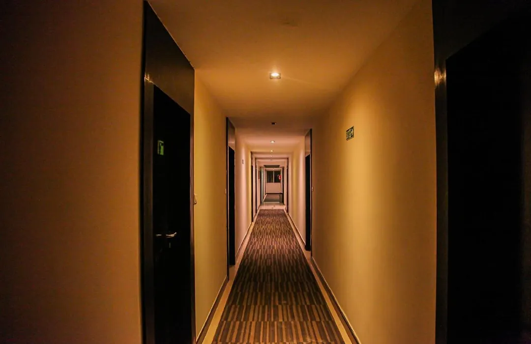 J Hotel-1