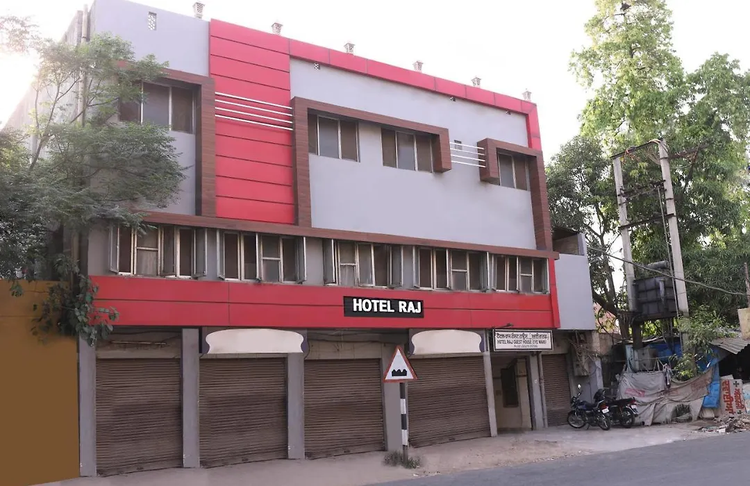 Hotel Raj Guest House-1