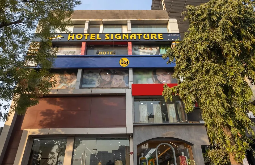 Itsy Hotels Signature, Nehru Nagar-1