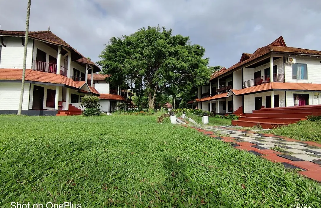 Goldfield Club & Lake Resort, Kumarakom-1