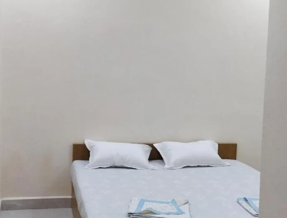 Shree Gajlaxmi Hotel Walking Distance From Mahakaleswar-1