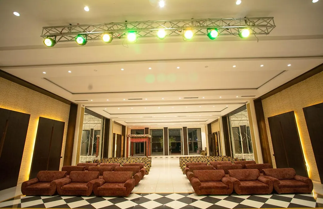 Hotel Miracle 2Km From Mahakal Temple-1