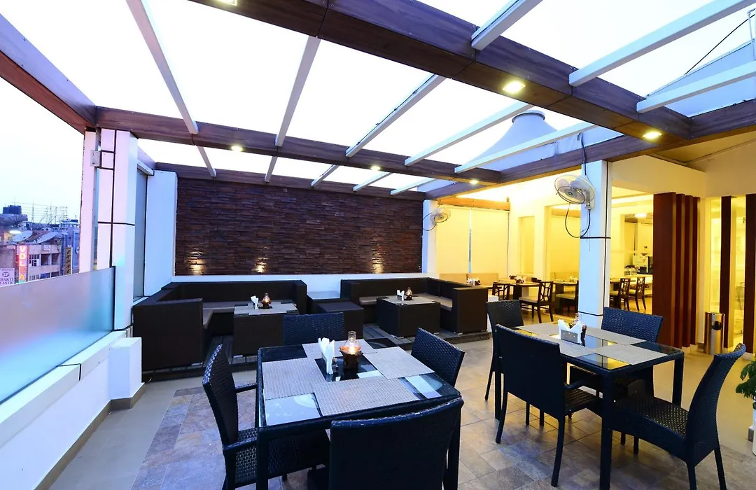 Hotel City Star - City Centre With Free Airport Pickup-1