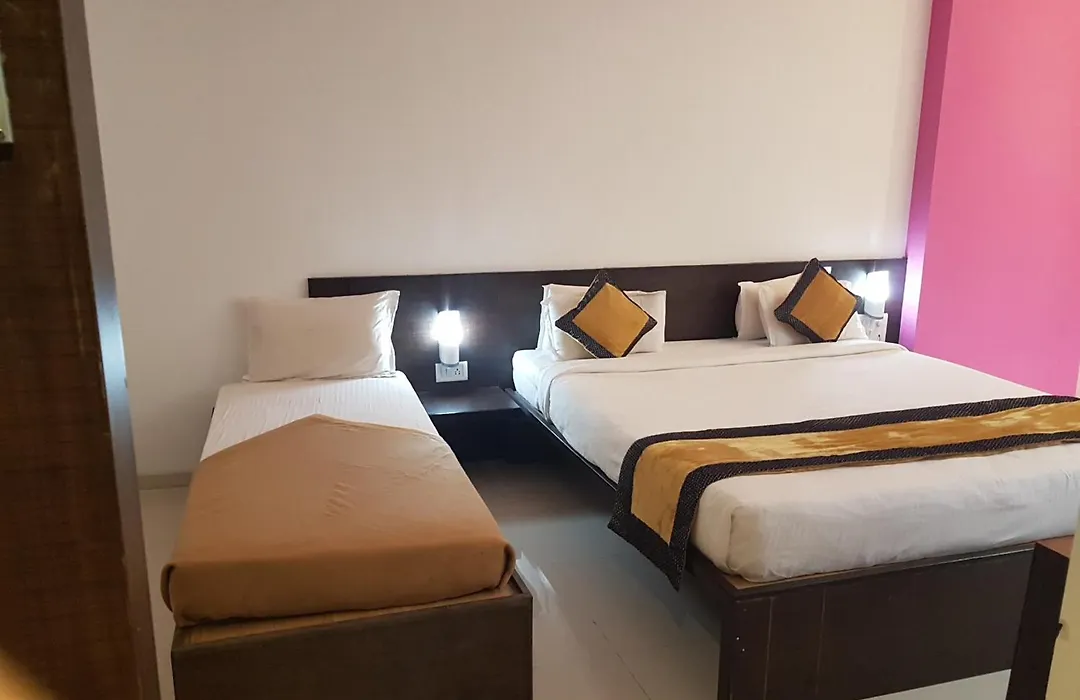 Hotel Golden View-1