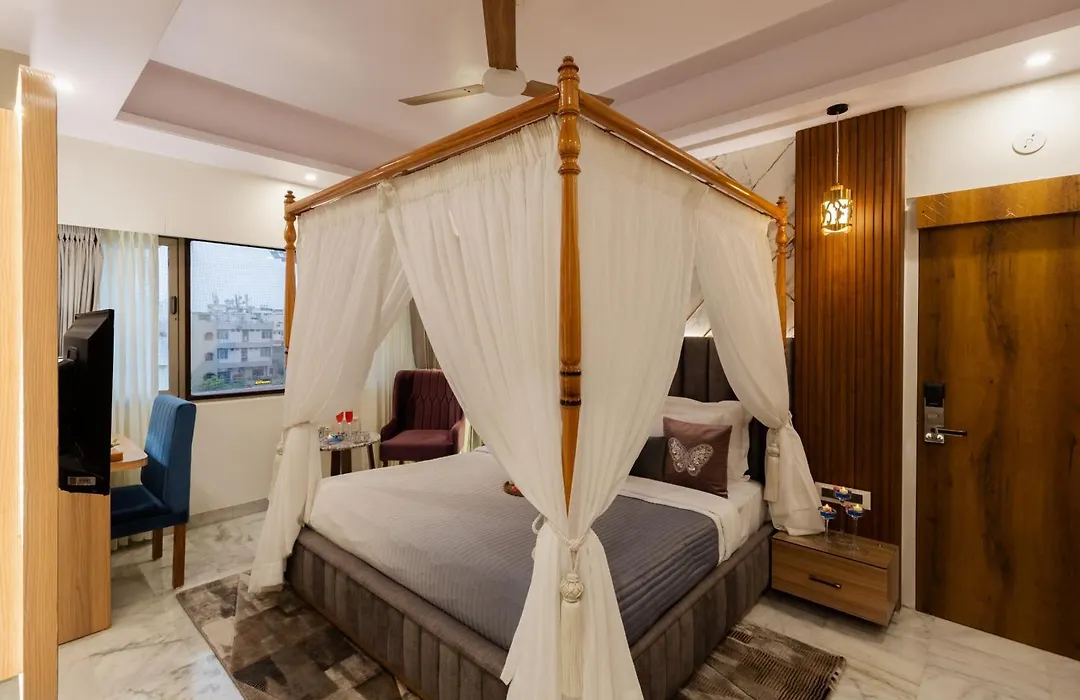 Sarang Palace - A Luxury Boutique Hotel-1