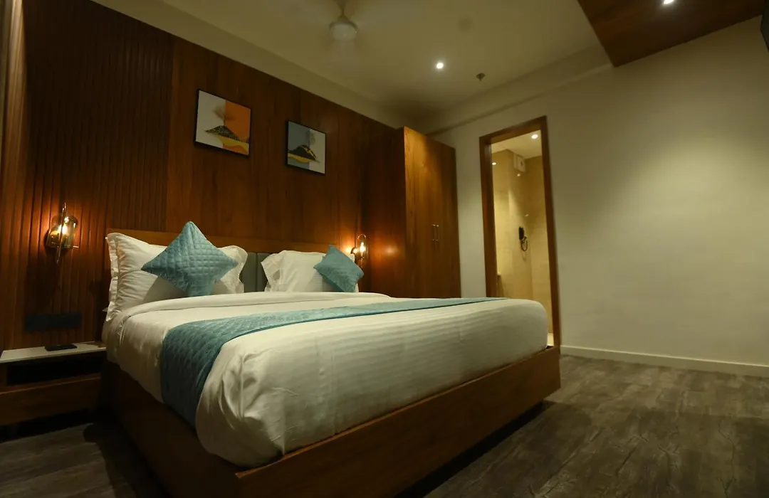 Kings Kraft Tremezzo Inn, Somnath-1