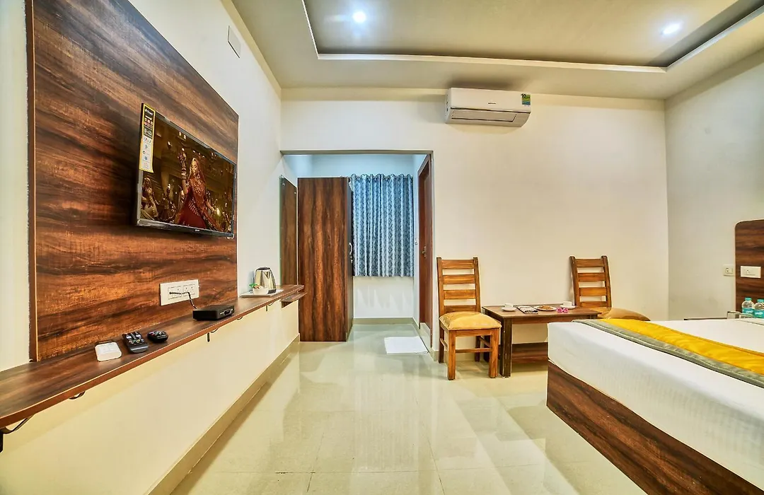 Hotel Visa Inn Near Kempegowda Airport-1
