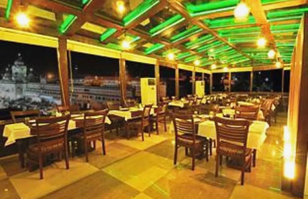 Hotel Le Golden-1