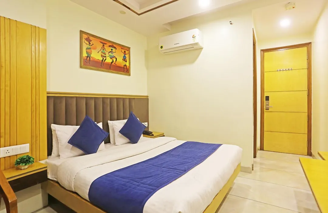 Hotel Aman Imperial Just A Minute Away From New Delhi Railway Station And Connaught Place-1