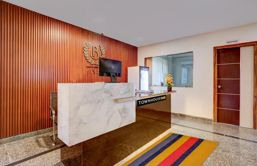 Townhouse Oak Bhooja Hotels-1