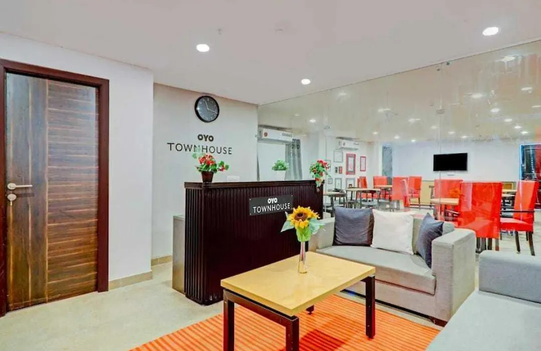 Townhouse Rohini Near Rithala Metro Station-1