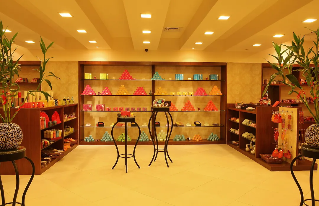 The Metropolitan Hotel & Spa New Delhi-1
