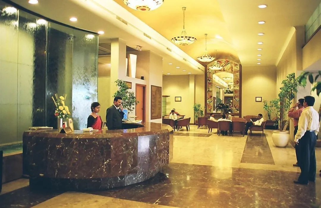 Hotel Aurora Towers-1