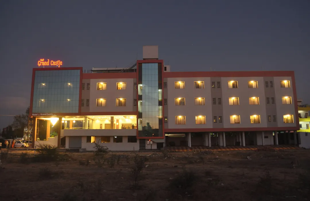 Hotel Sai Grand Castle Inn-1
