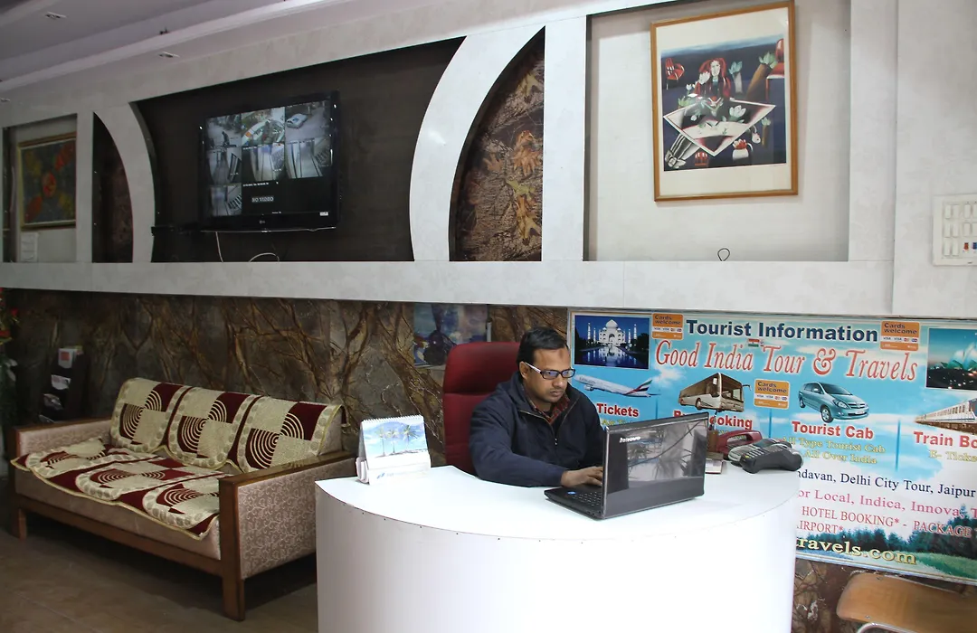 Hotel Su Shree Continental Dx 5 Mins From New Delhi Railway Station & Free Car Parking-1