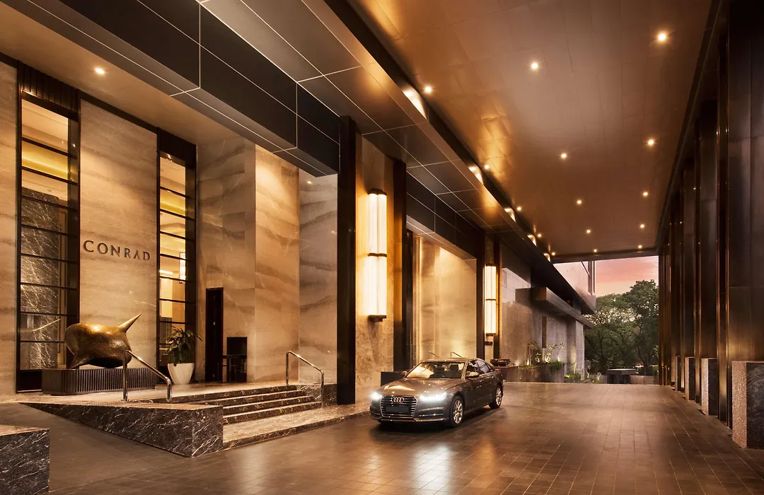 Conrad Pune-1
