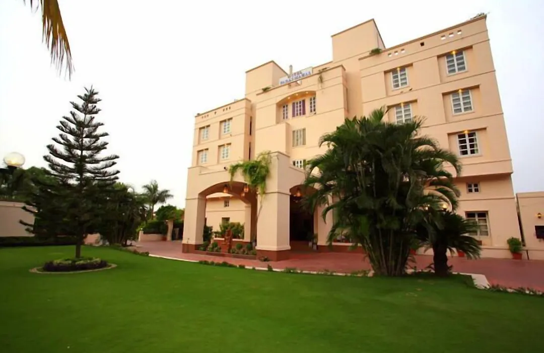 Hotel Paras Mahal-1