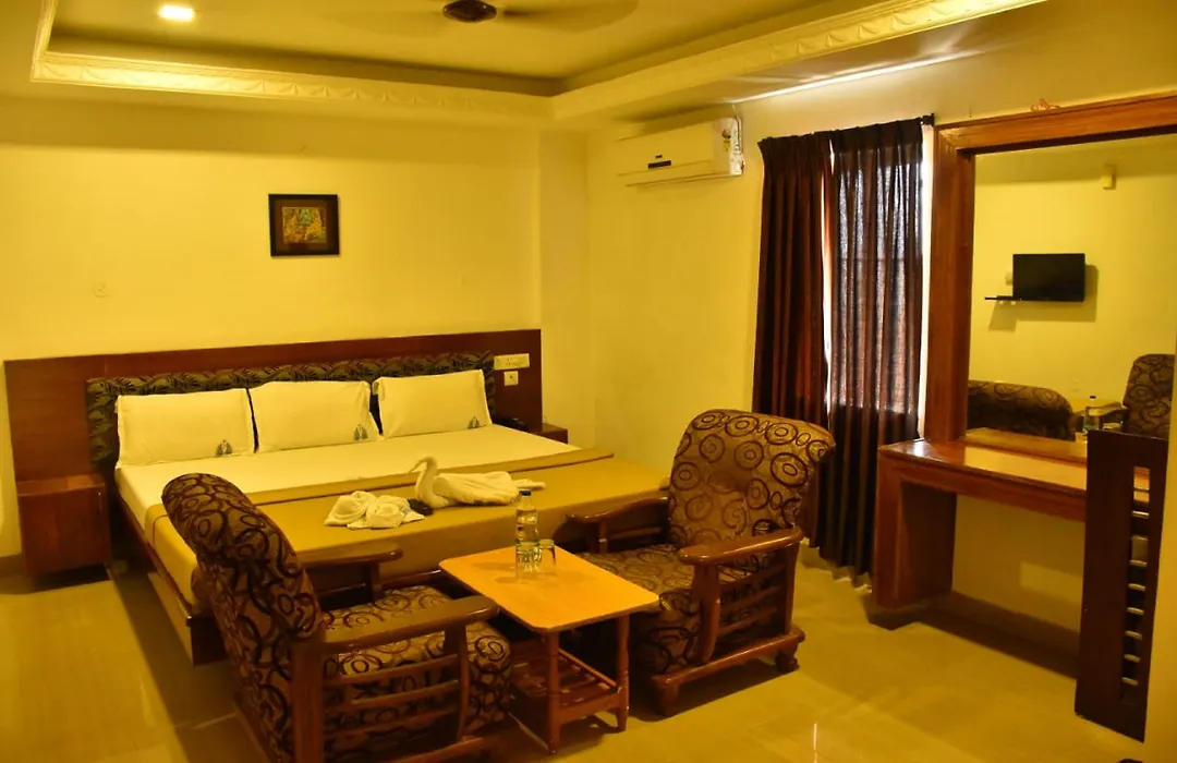 Hotel Palacial Pondi-1