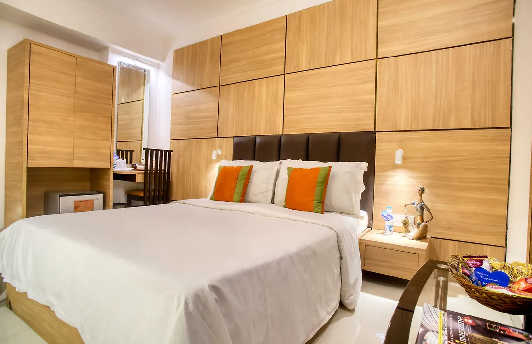 Roland Hotel-1
