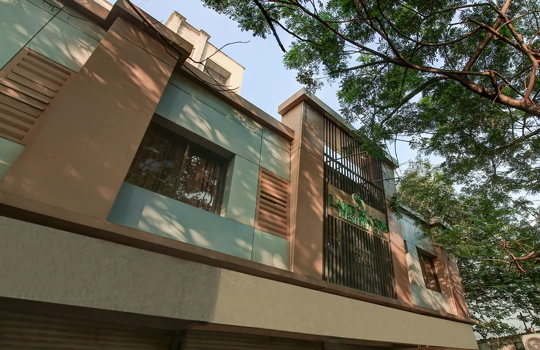 Treebo Lake Bloom Powai-1