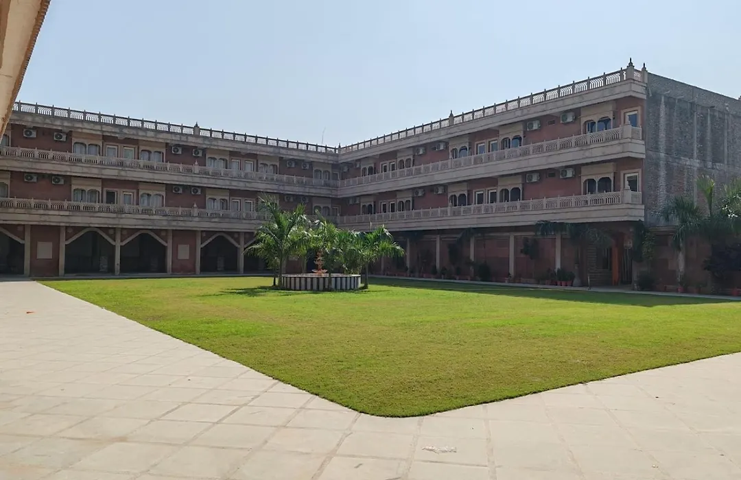 Hotel Rajwada Palace-1