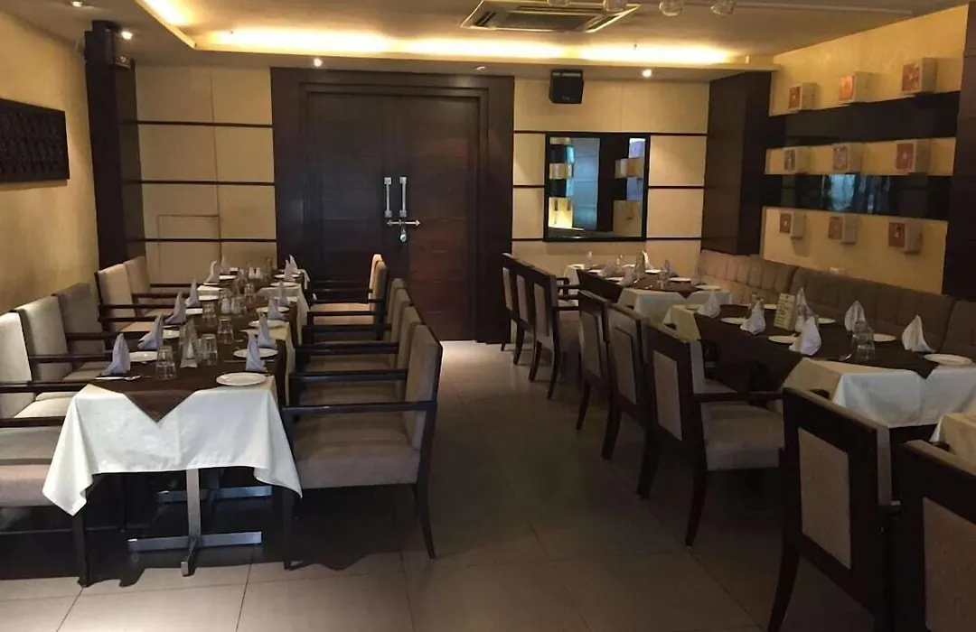 Hotel Caspia Pro-1