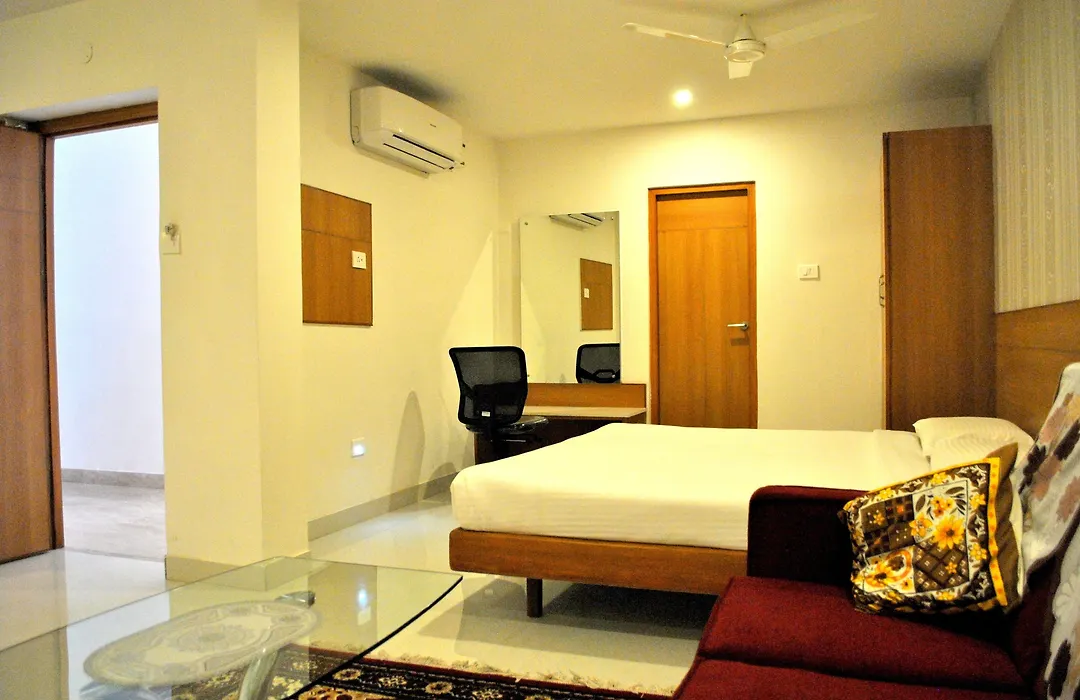 Hotel Apple Park-1