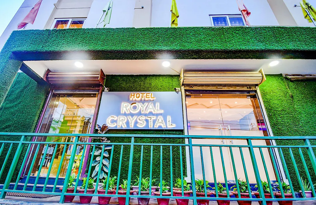 Fabhotel Royal Crystal-1