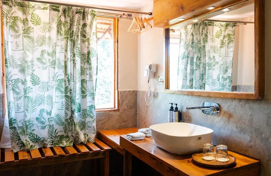 Greetoe Camp Panna-1