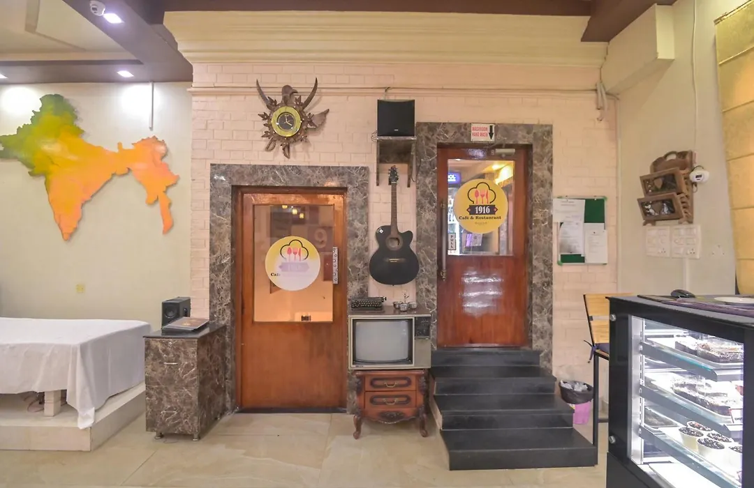 Shree Ganesha Palace Near Kashi Vishwanath Temple-1