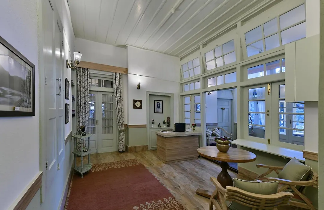 Brij Villa, Dalhousie - A Colonial Luxury Retreat-1