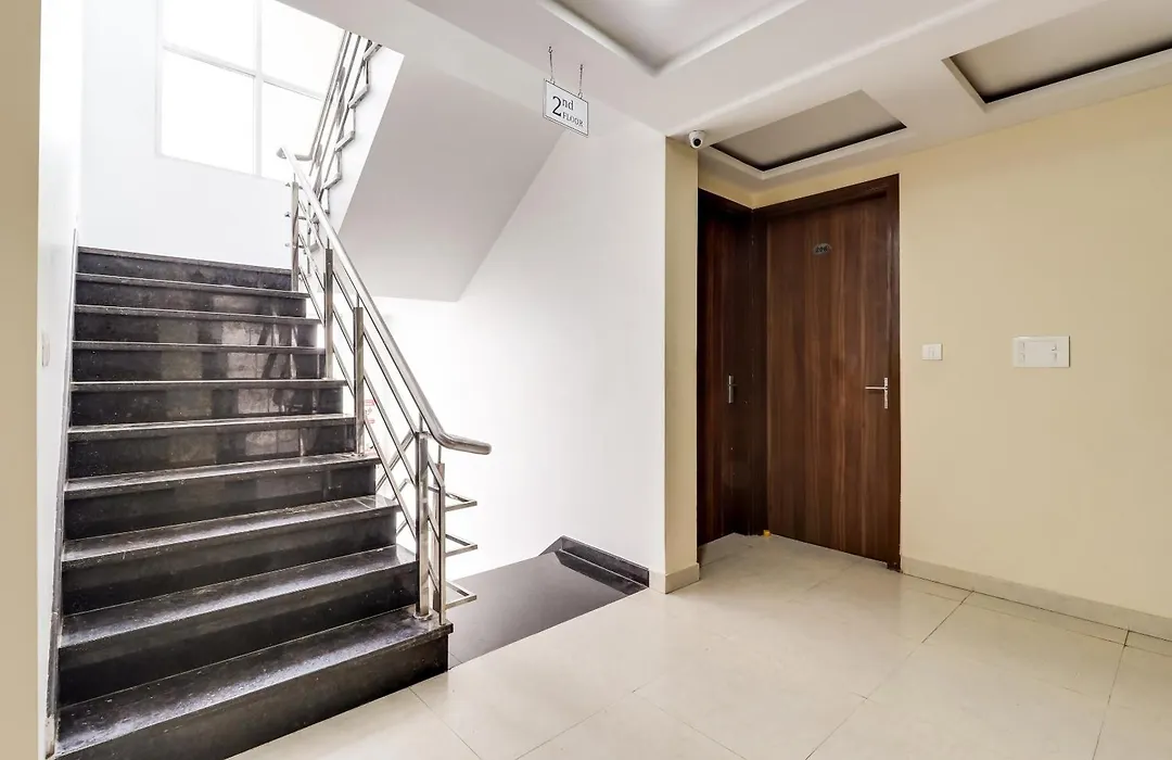 Super Capital O Seven Wonders Inn Near Sahara Ganj Mall-1