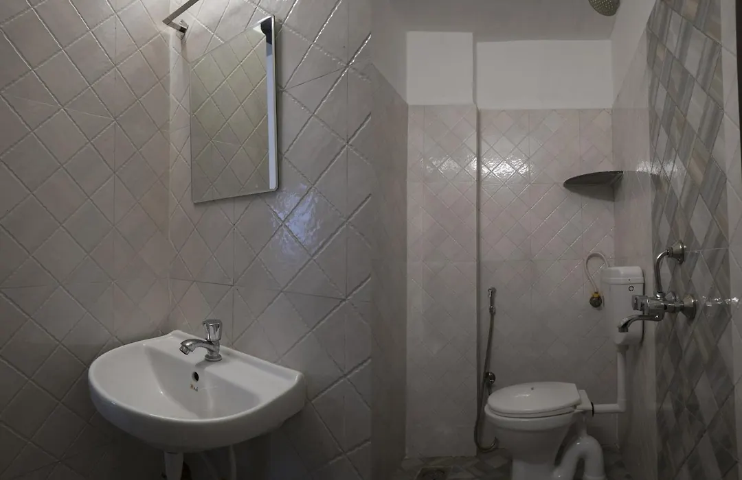 Hotel O Rvc Hospitality Near Pune Airport-1