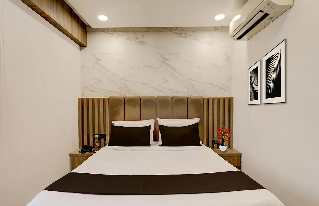 Super Townhouse V Hotel-1