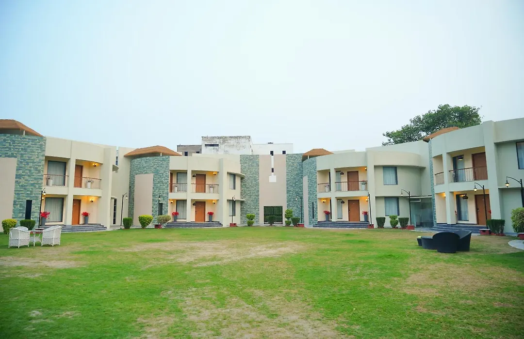 Chinmay Hotels & Resorts-1