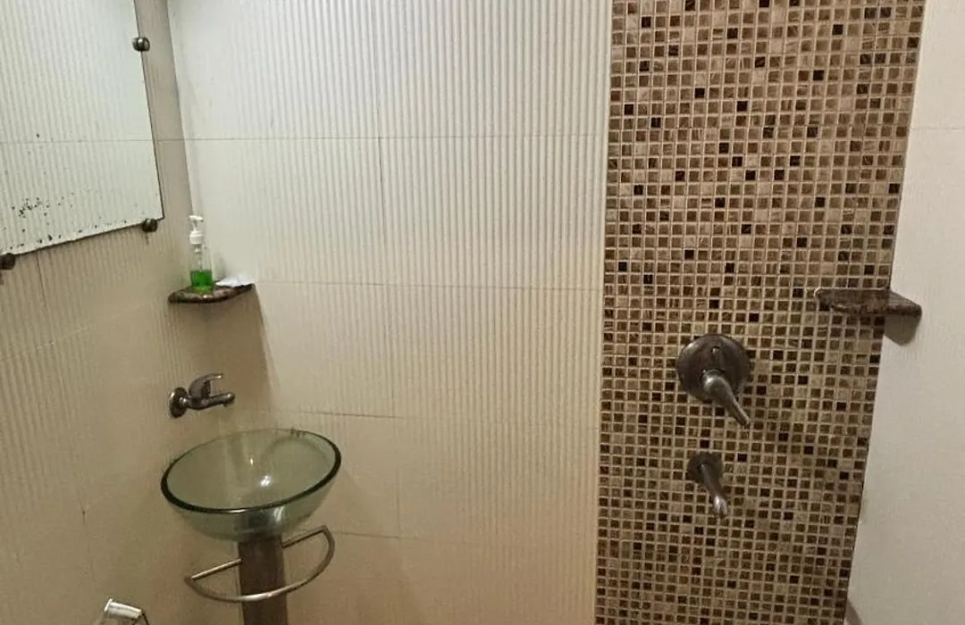 Smyle Inn - Best Budget Hotel Near New Delhi Train Station-1