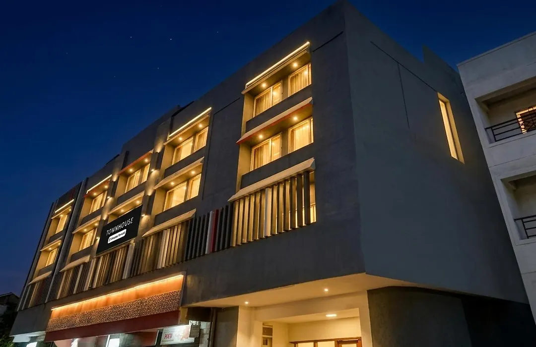 Townhouse Mg Road Pune-1