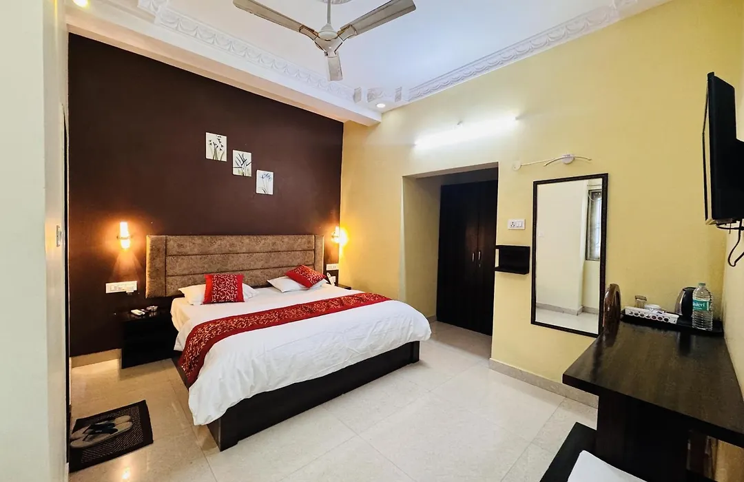 K & K Hotel-1