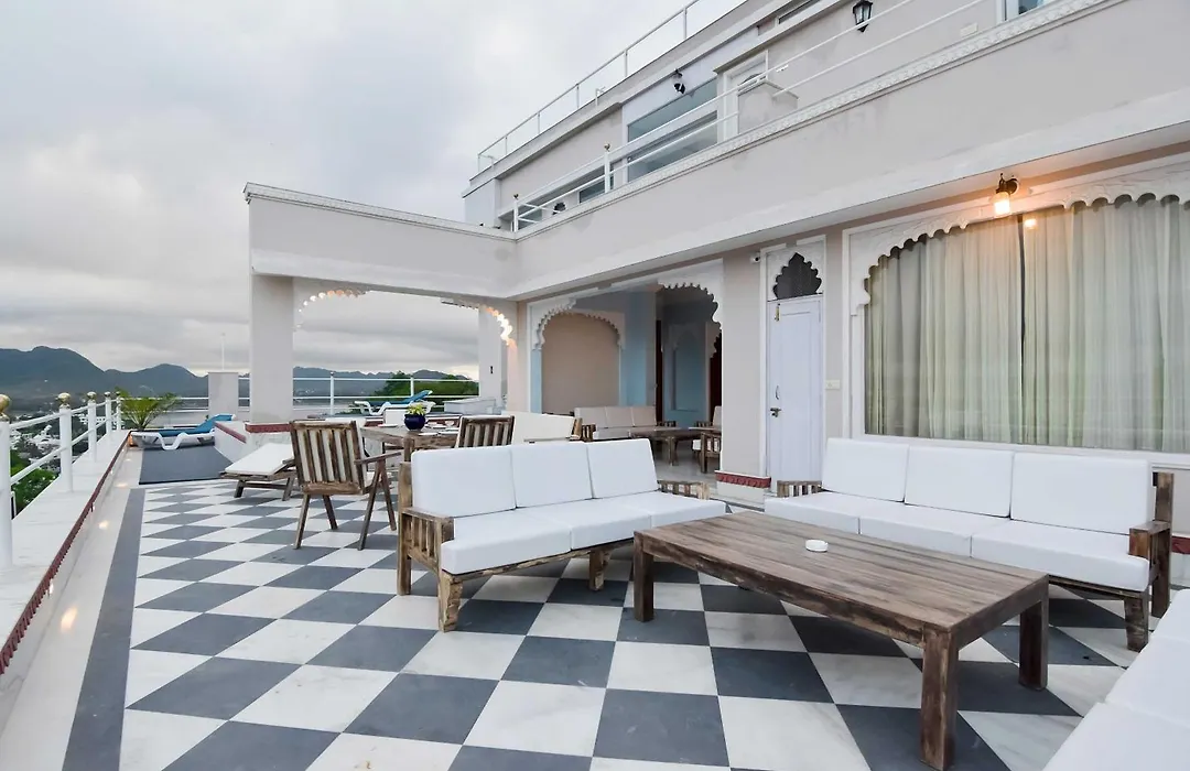 Raj Kuber - A Boutique Lake View Hotel-1