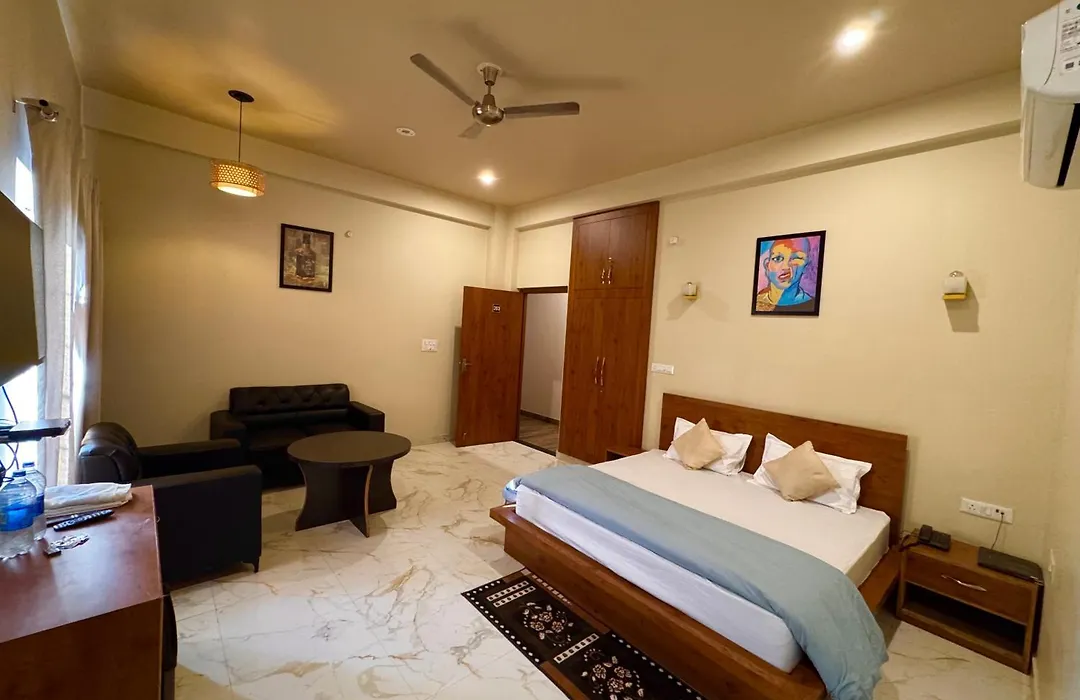 Hotel Green Hillock-1