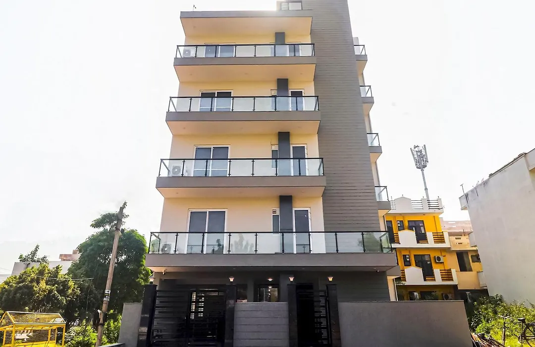 Townhouse Infinity Stays Near Appu Ghar-1