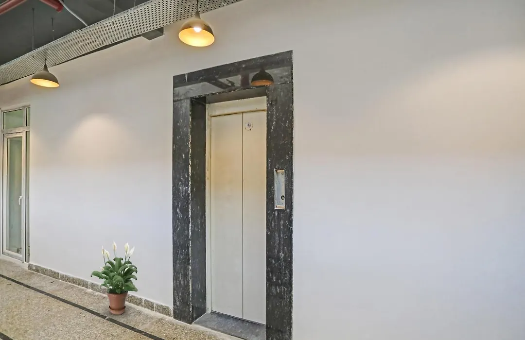 Townhouse Hotel The Rasa A Premium Park Near Onyx Mall Vasundhara-1