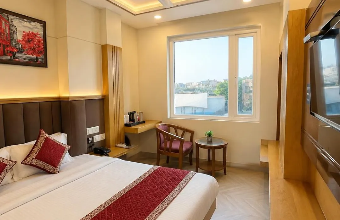 Hotel Aman Imperial Just A Minute Away From New Delhi Railway Station And Connaught Place-1