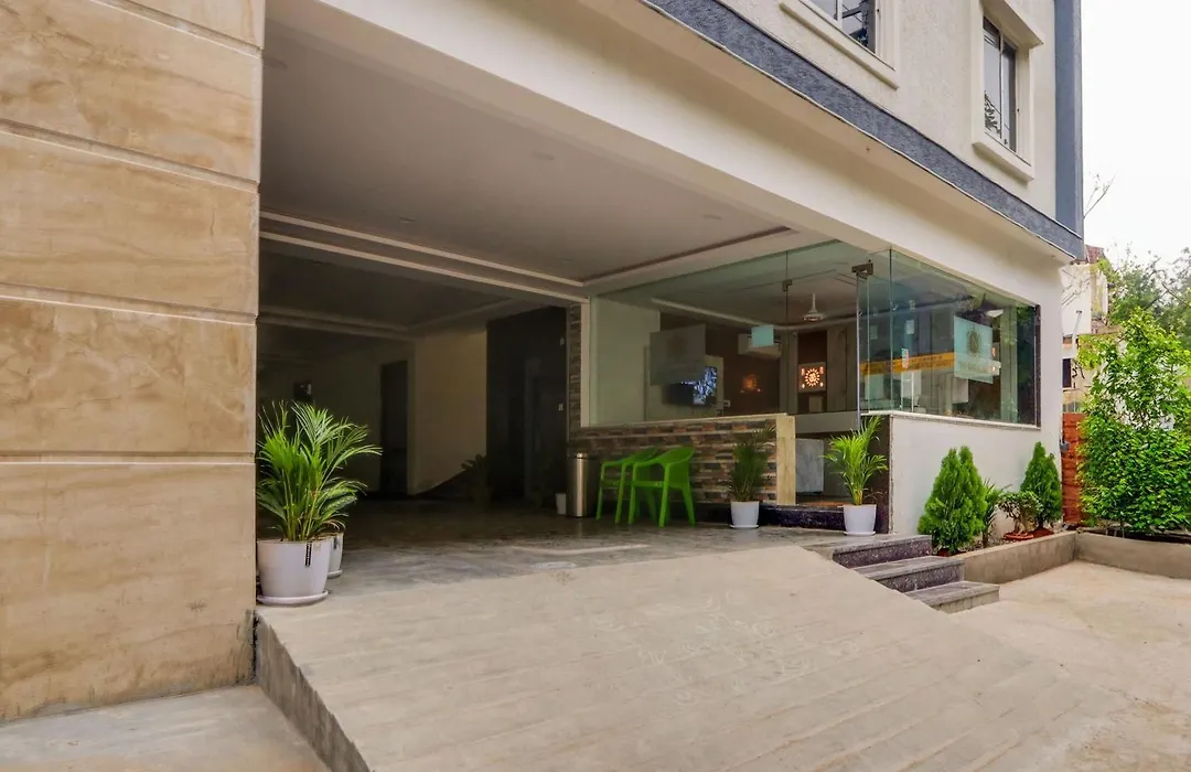 Townhouse Sri Nirvana Grand-1