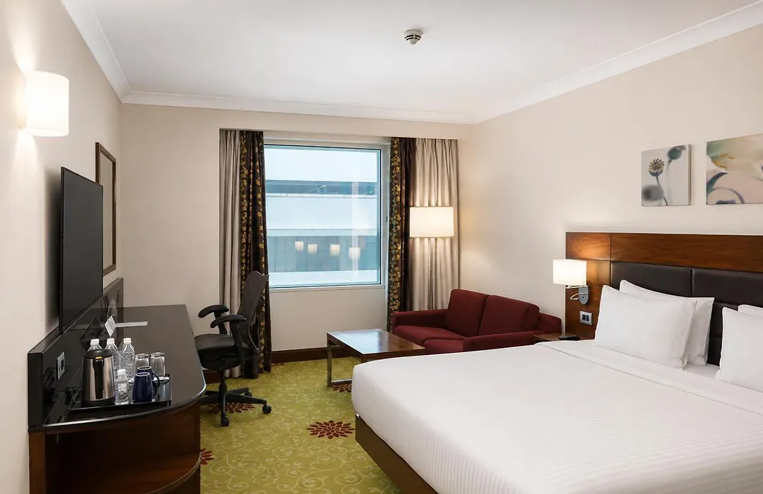 Hilton Garden Inn New Delhi/Saket-1