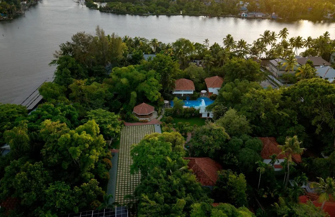 Nihara Resort And Spa Cochin-1