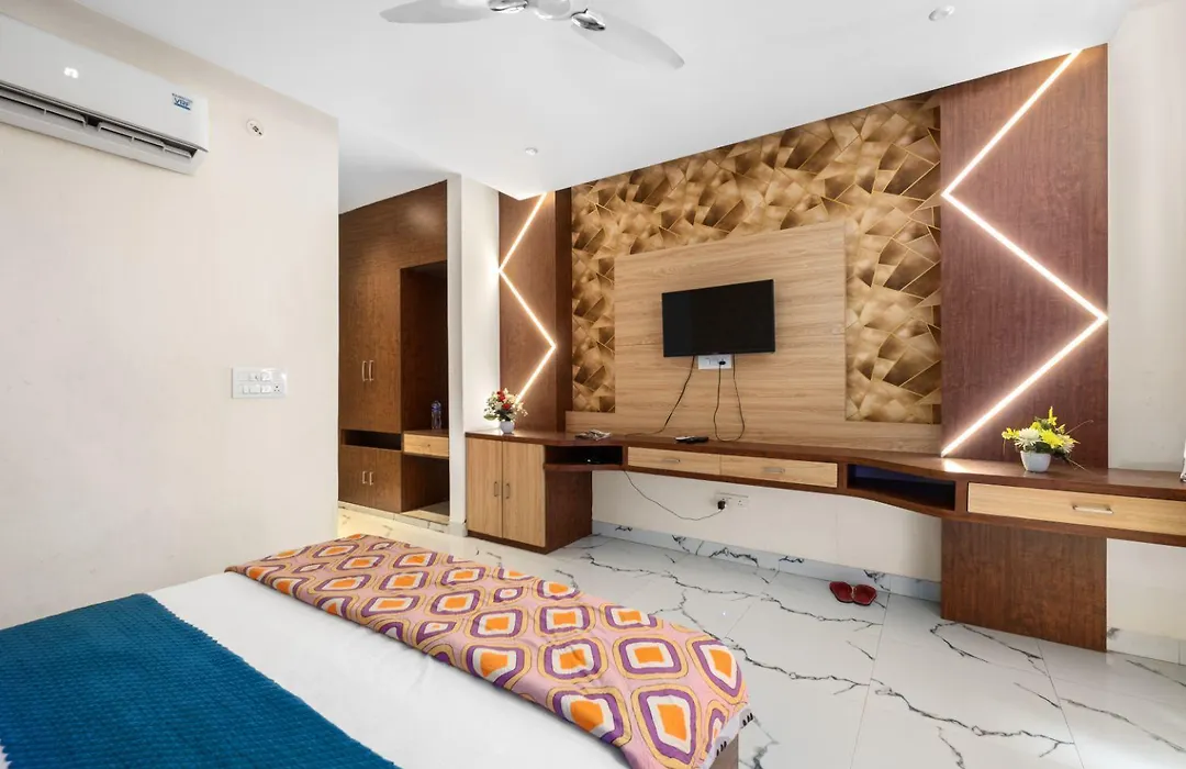 Rbs Hotel & Restaurant 5 Mint Walking Distance From Ram Janam Bhumi-1