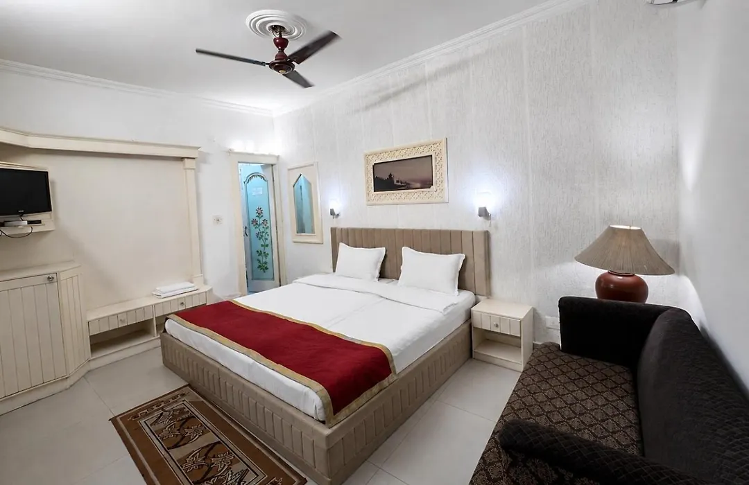 Hotel Kamal Nearest To Taj Mahal-1