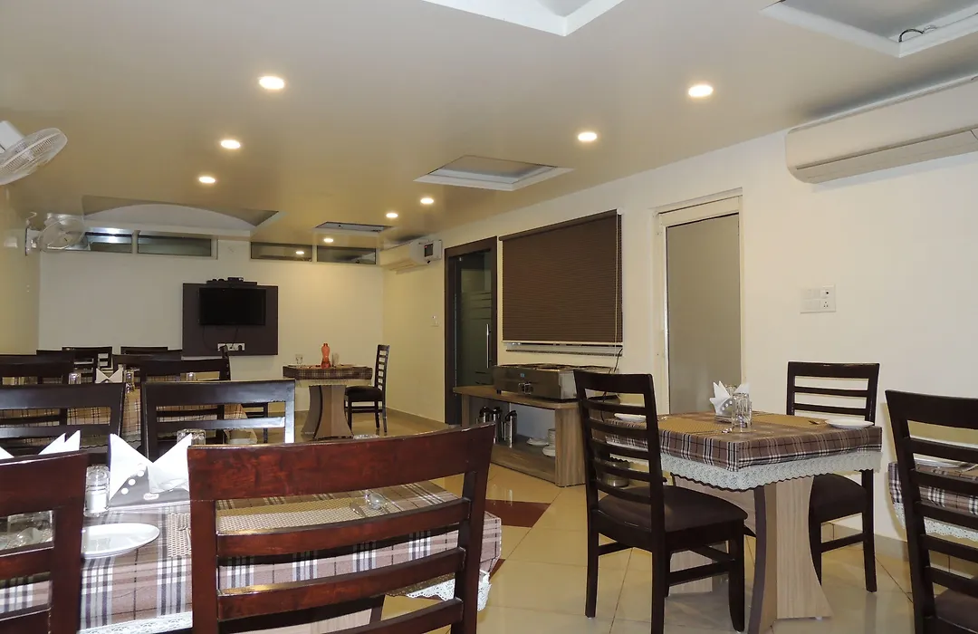 Elite Suites Mint Gomti Nagar-1